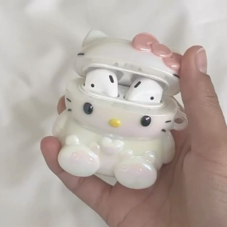 Hello Kitty Airpods Case