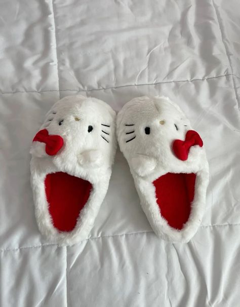 Hello Kitty Slippers